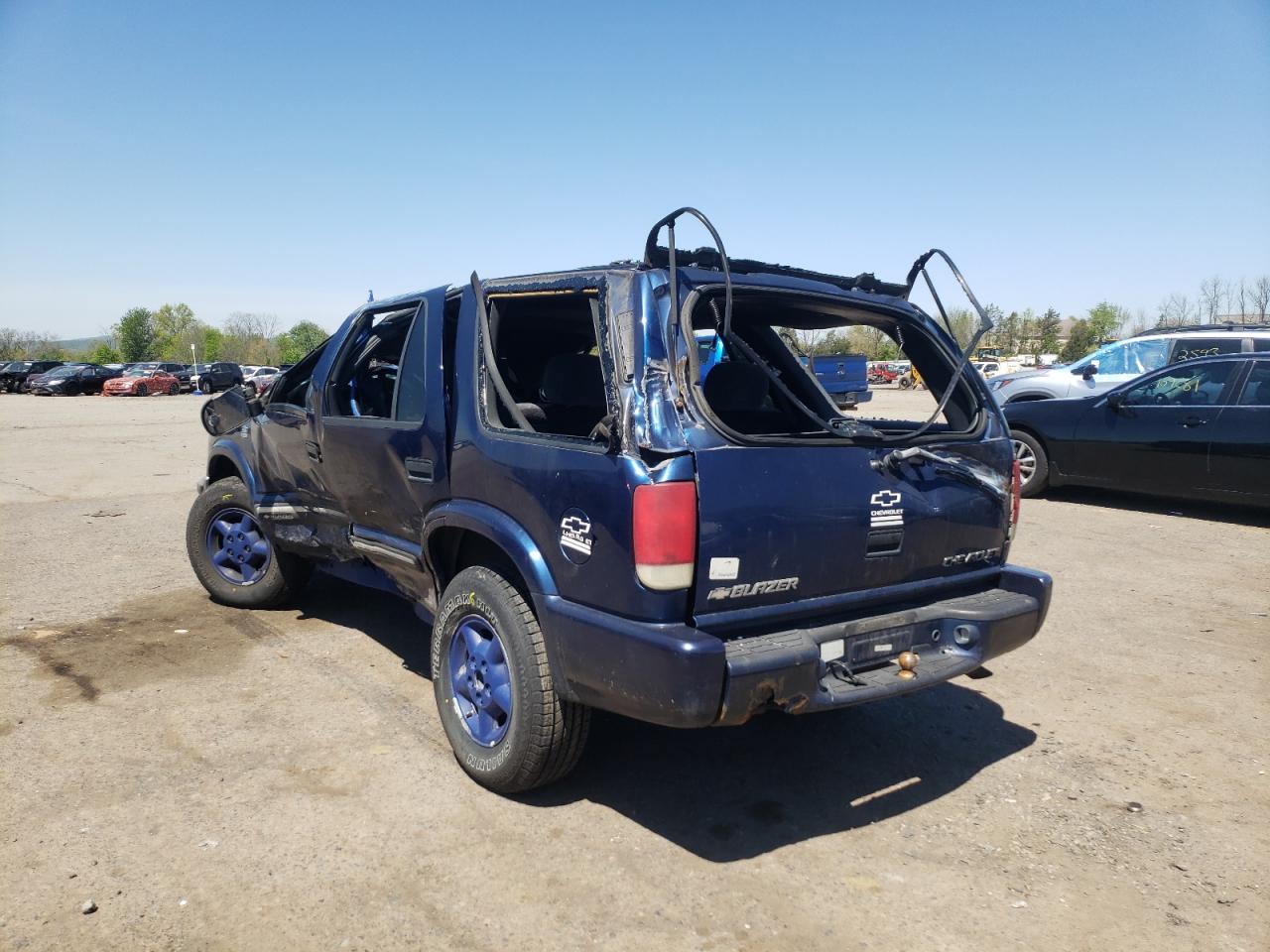 Photo 3 from auction – 2001 CHEVROLET TRAIL BLAZ with VIN 1GNDT13W312145383