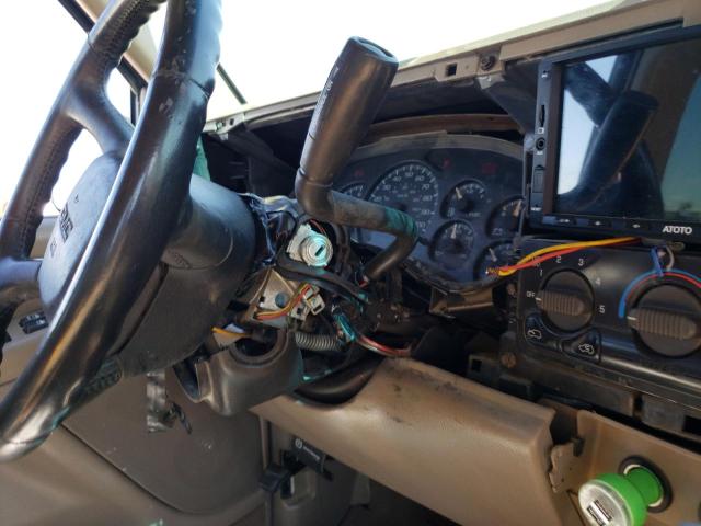Photo 9 from auction – 2001 GMC NEW SIERRA with VIN 2GTEC19T111156683