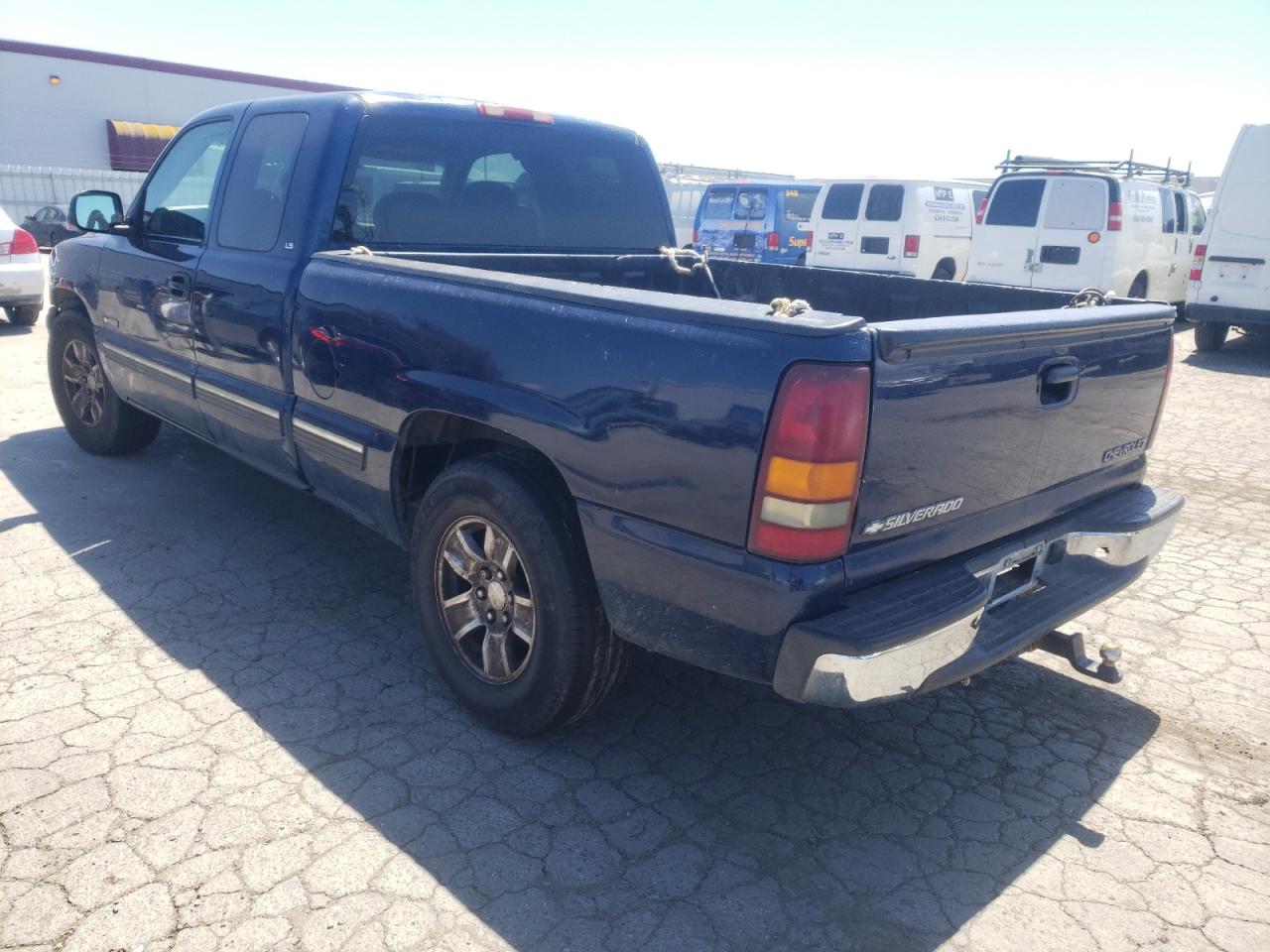 Photo 3 from auction – 2000 CHEVROLET SILVERADO with VIN 2GCEC19TXY1174917