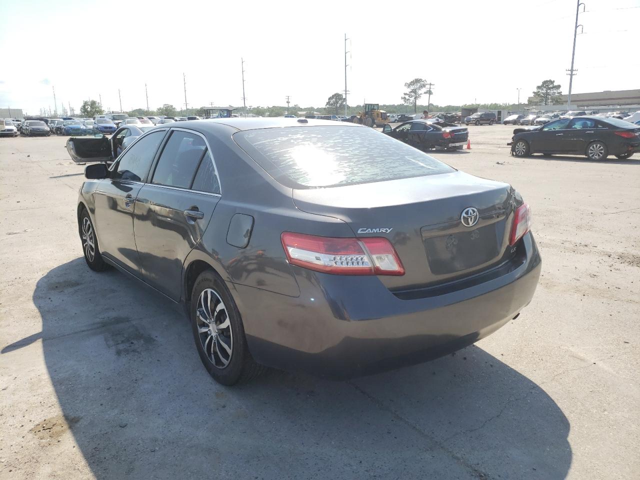 Photo 3 from auction – 2010 TOYOTA CAMRY BASE with VIN 4T4BF3EK5AR058619