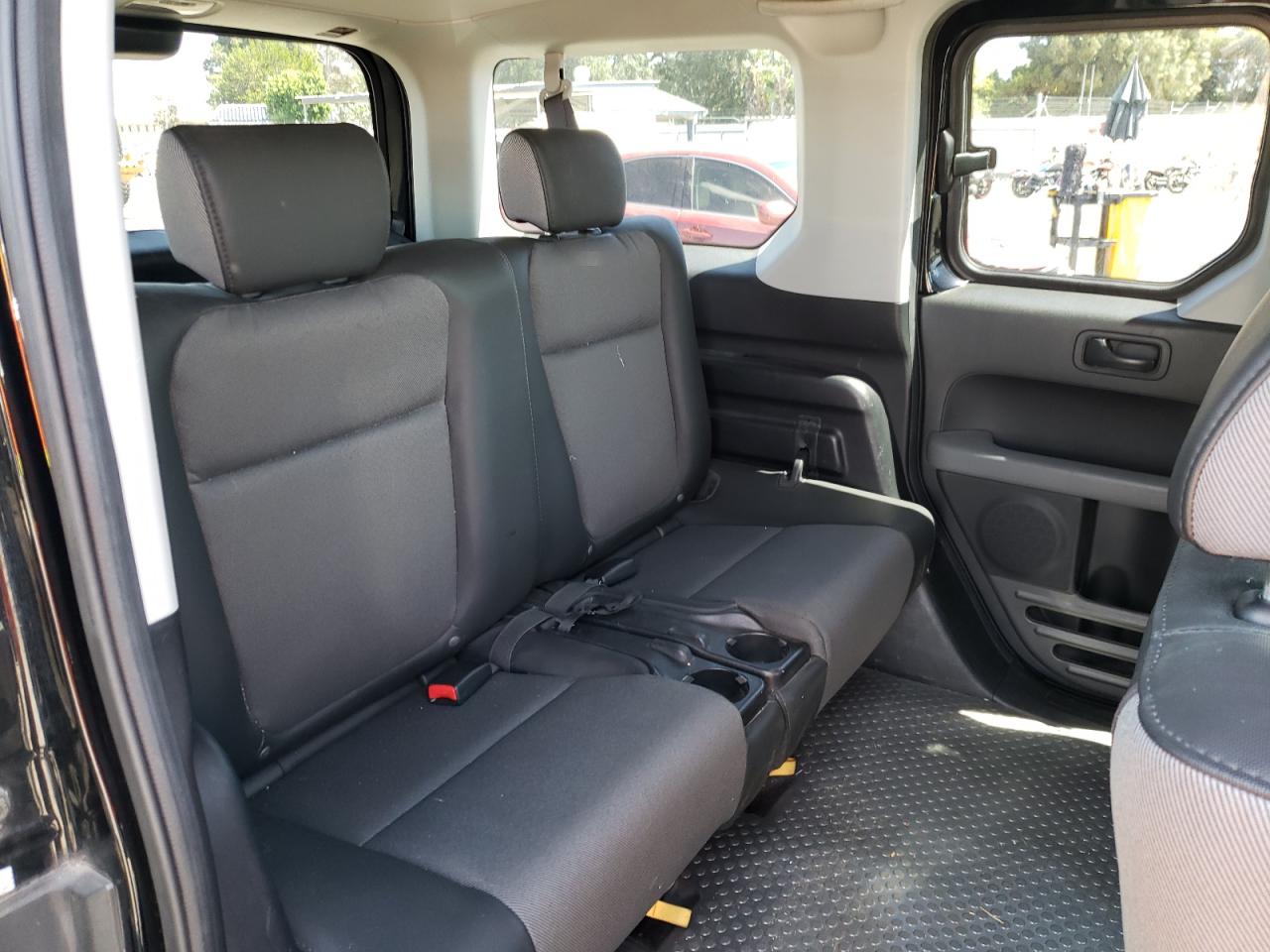 Photo 6 from auction – 2006 HONDA ELEMENT EX with VIN 5J6YH18746L008509