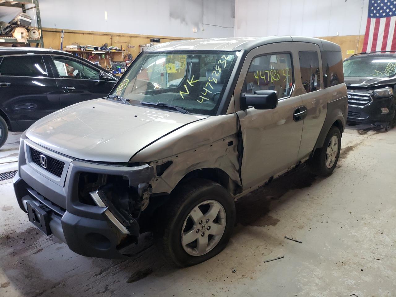 Photo 2 from auction – 2003 HONDA ELEMENT EX with VIN 5J6YH28523L040858