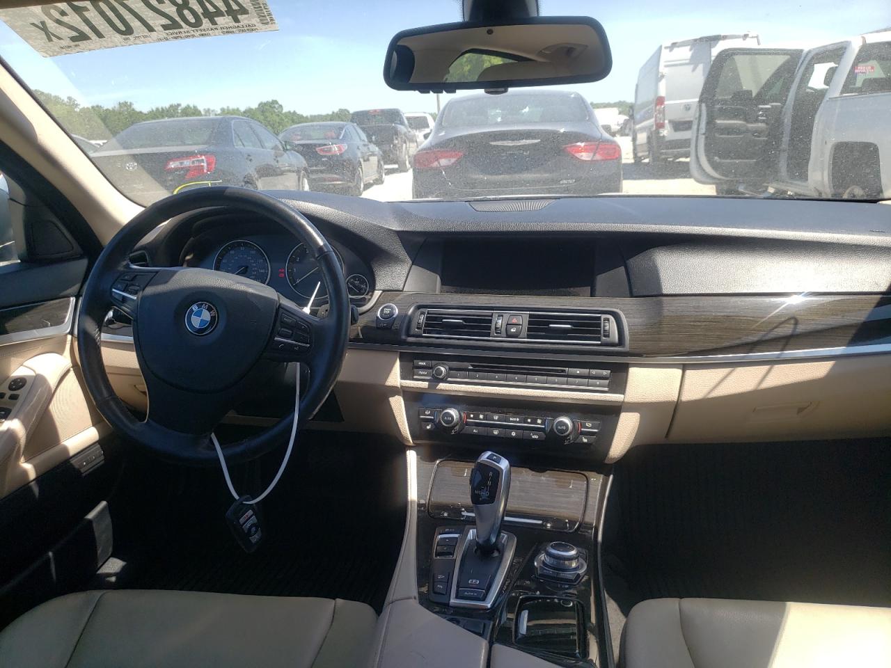 Photo 9 from auction – 2012 BMW 528 XI with VIN WBAXH5C50CDW02340