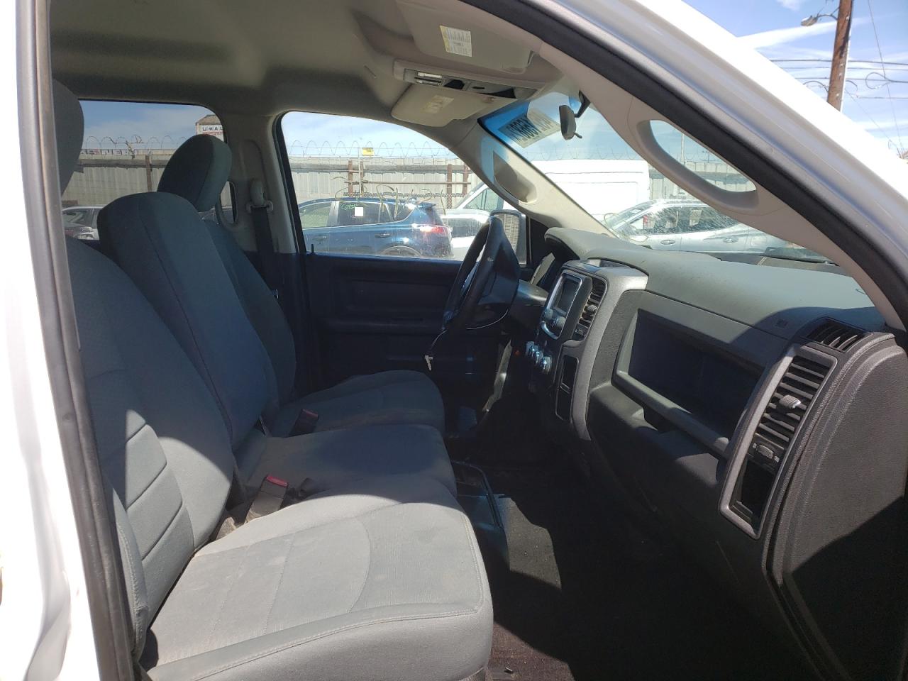 Photo 5 from auction – 2017 RAM 1500 ST with VIN 1C6RR6KM0HS751736