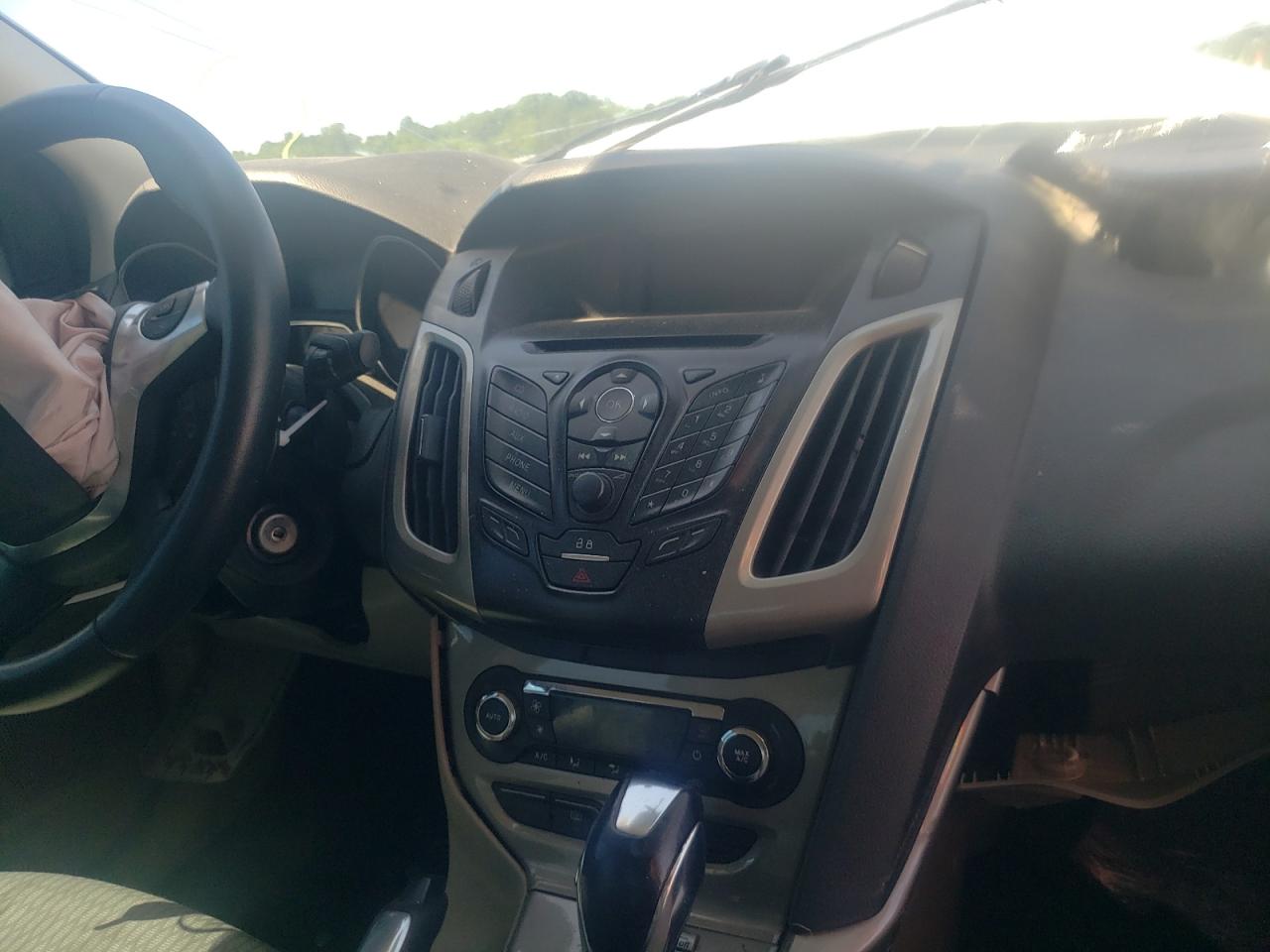 Photo 9 from auction – 2012 FORD FOCUS SEL with VIN 1FAHP3H28CL478729