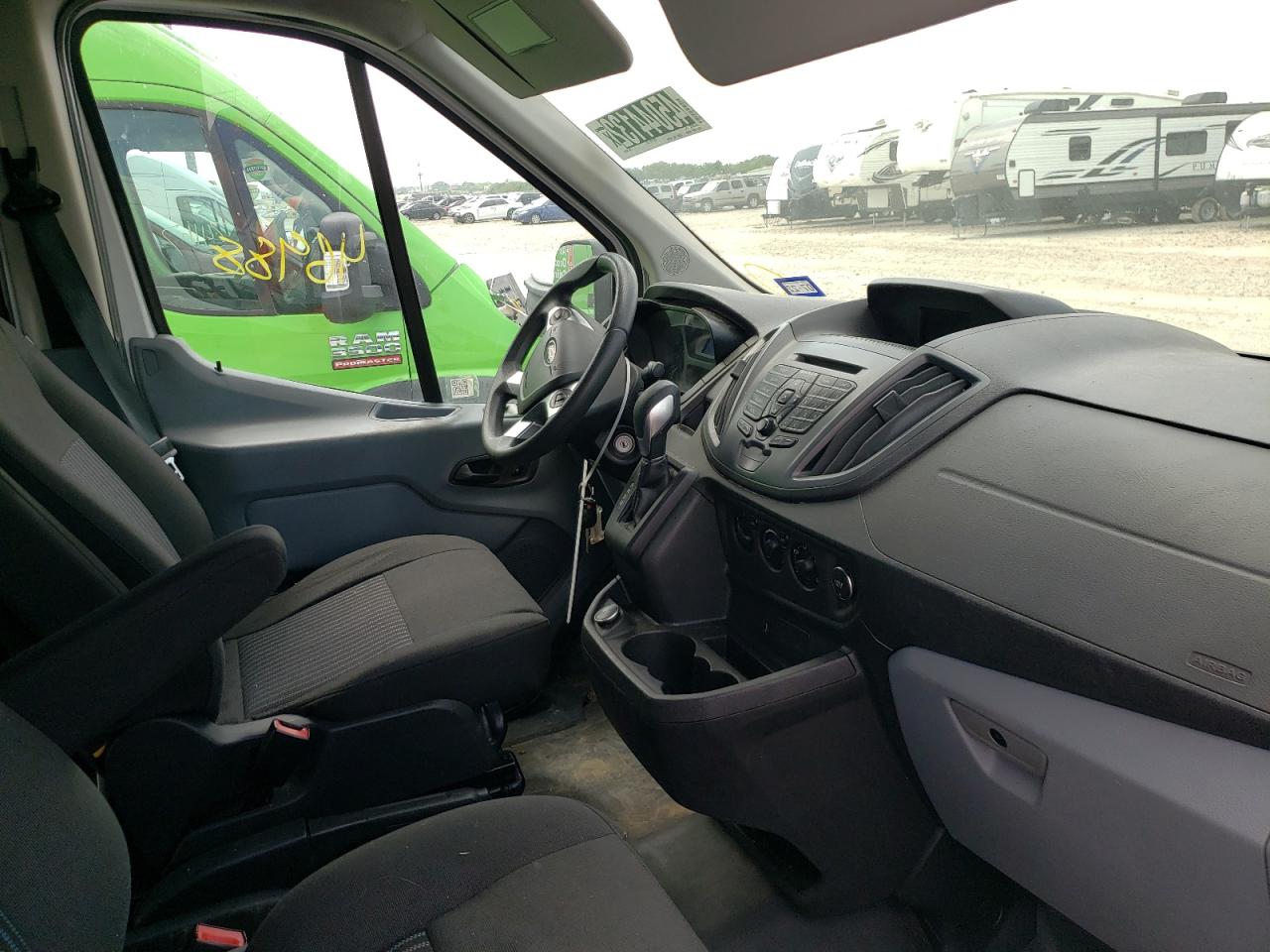 Photo 5 from auction – 2019 FORD TRANSIT T- with VIN 1FTYR2CM6KKB07676