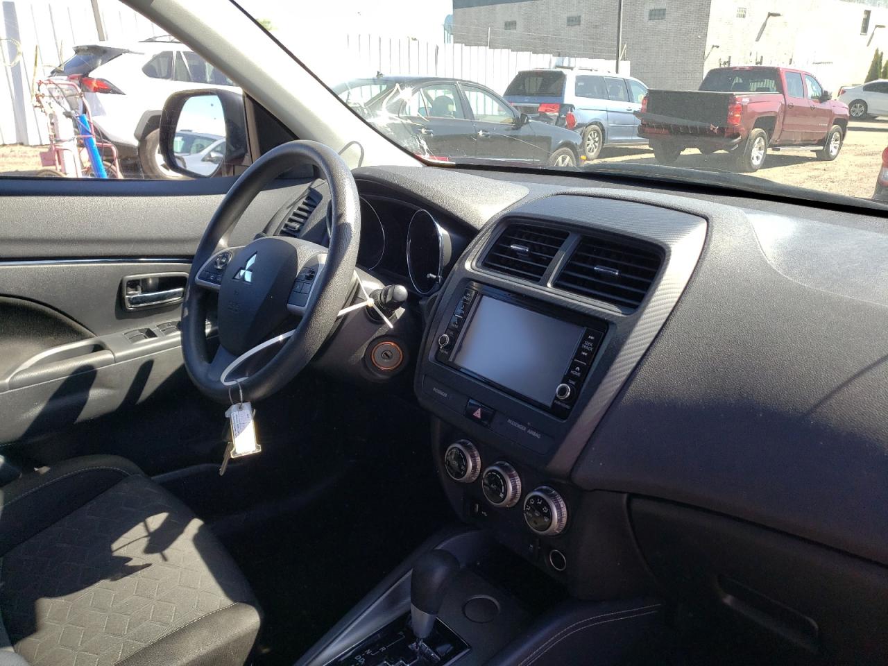 Photo 9 from auction – 2020 MITSUBISHI OUTLANDER with VIN JA4AP3AU7LU013984