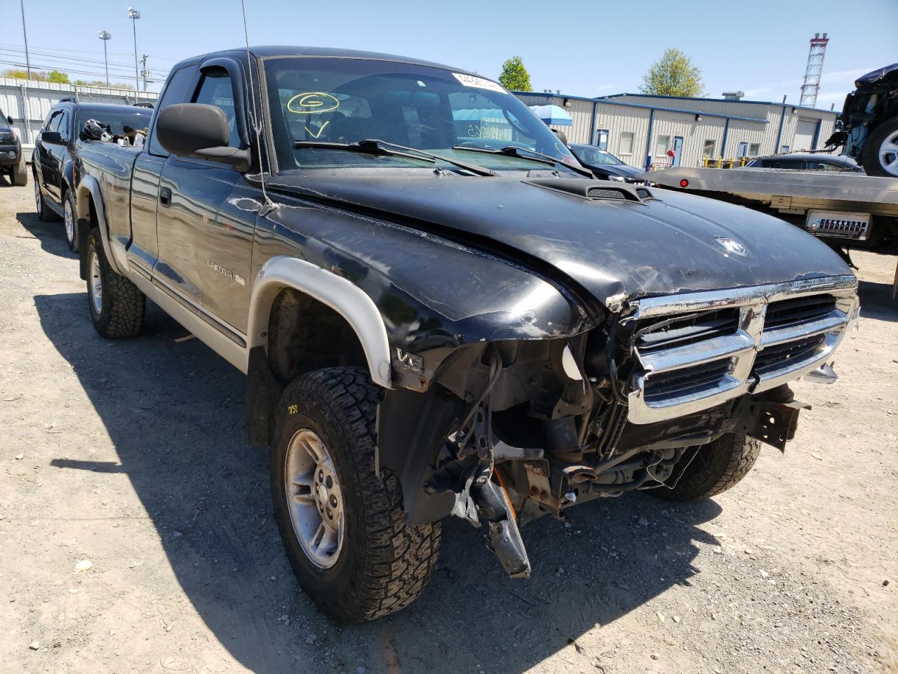 DODGE DAKOTA 2000 with VIN 1B7GG22X4YS575637 - Photo from auction