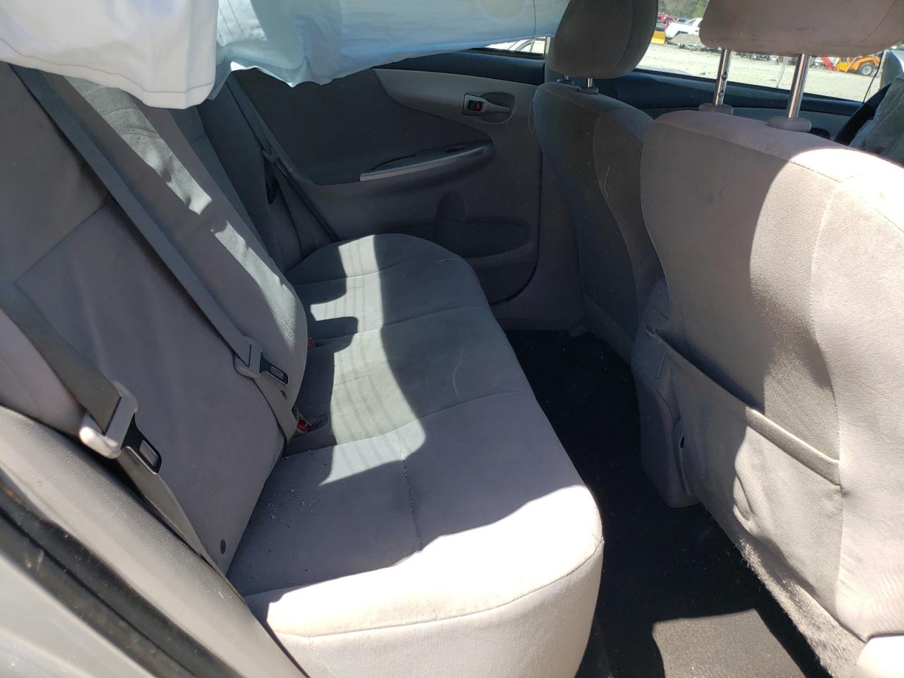 Photo 15 from auction – 2011 TOYOTA COROLLA with VIN JTDBU4EE2BJ096641