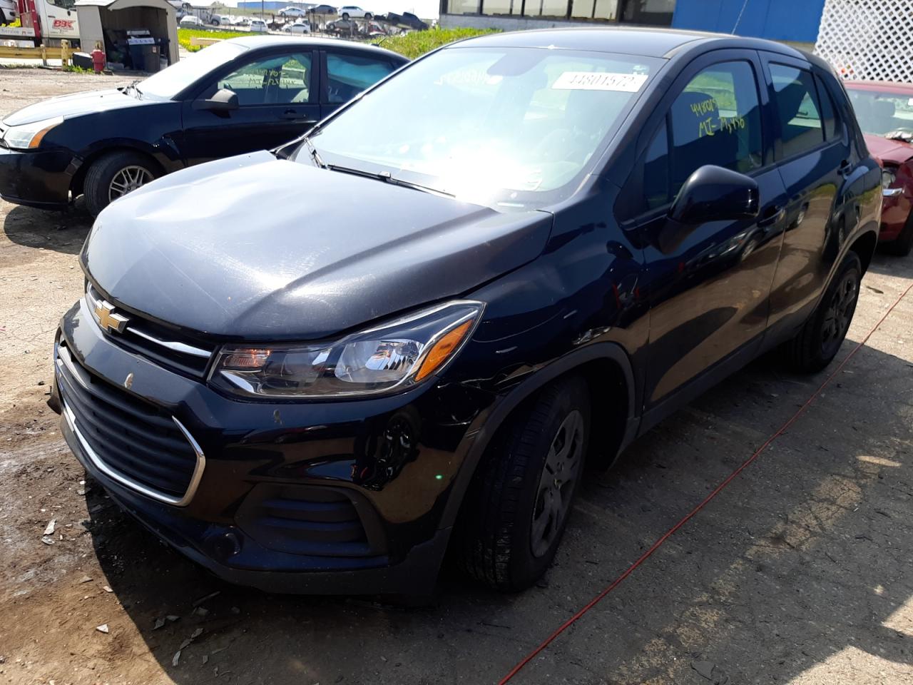 Photo 2 from auction – 2017 CHEVROLET TRAX LS with VIN 3GNCJKSB6HL224321