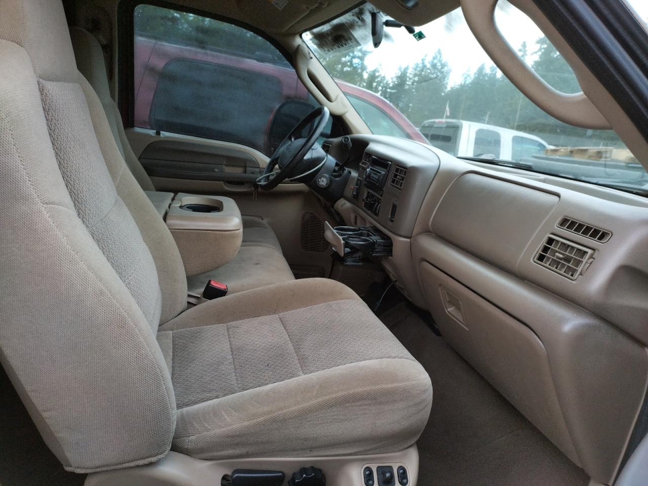 Photo 5 from auction – 2004 FORD F250 SUPER with VIN 1FTNW21L84EA69052