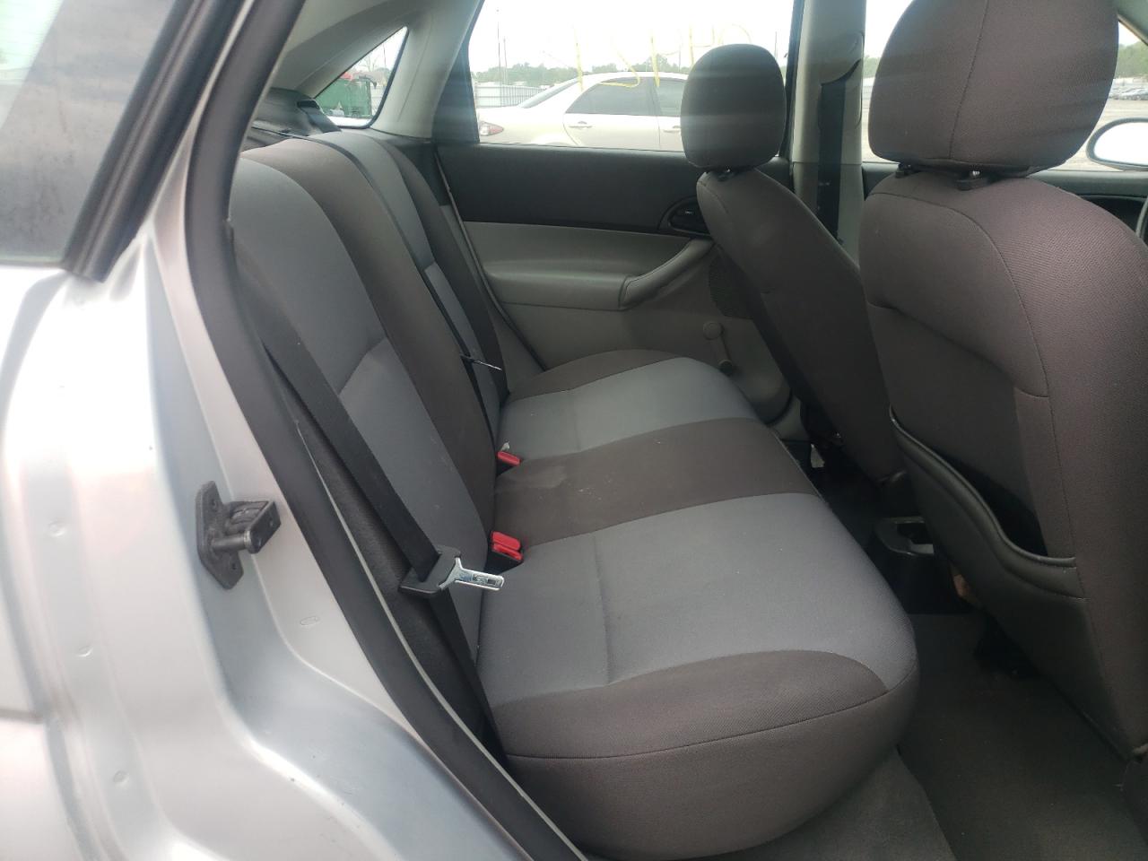 Photo 6 from auction – 2006 FORD FOCUS ZX4 with VIN 1FAFP34N16W123444