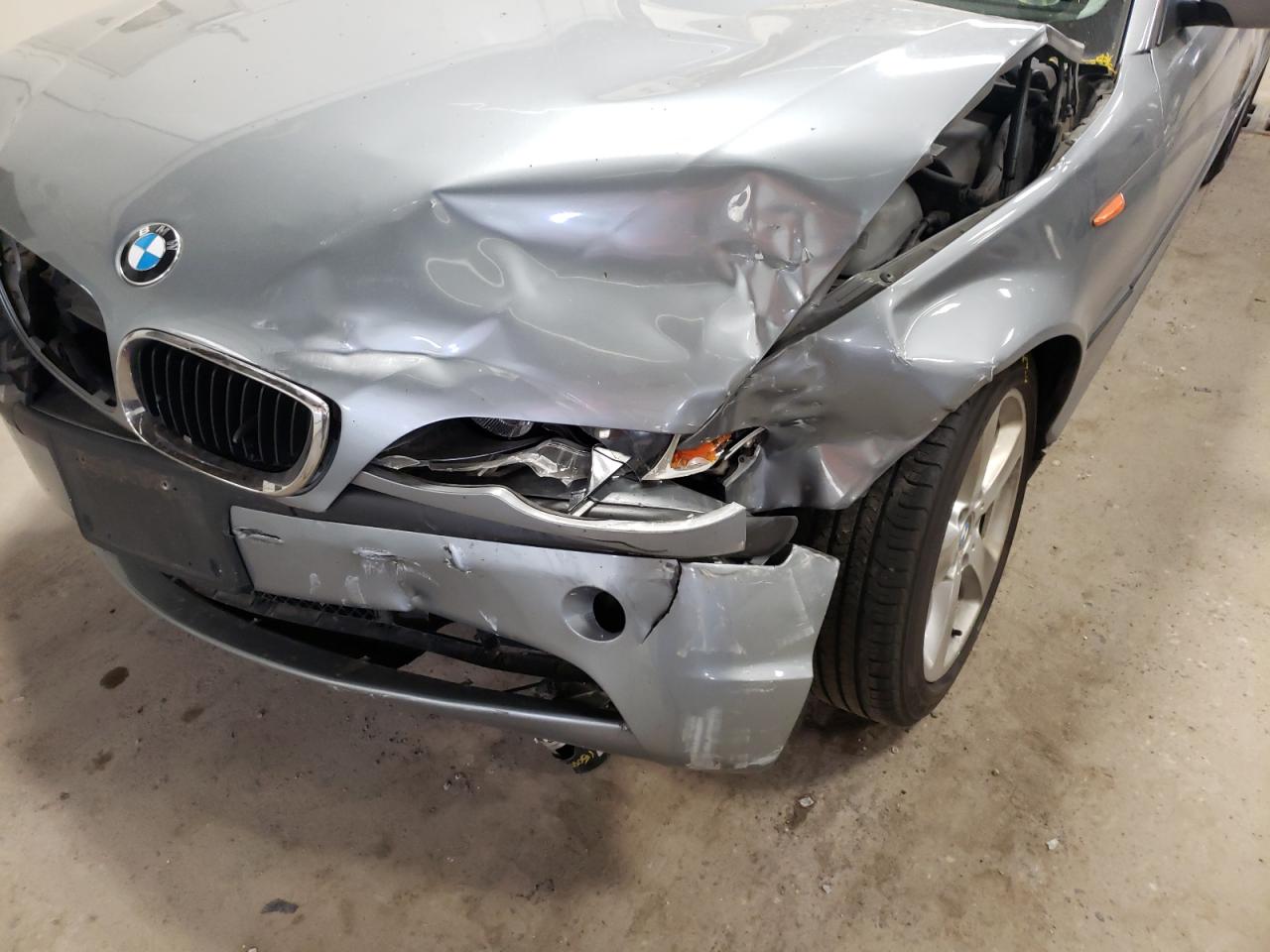 Photo 9 from auction – 2005 BMW 330 XI with VIN WBAEW53455PN39970