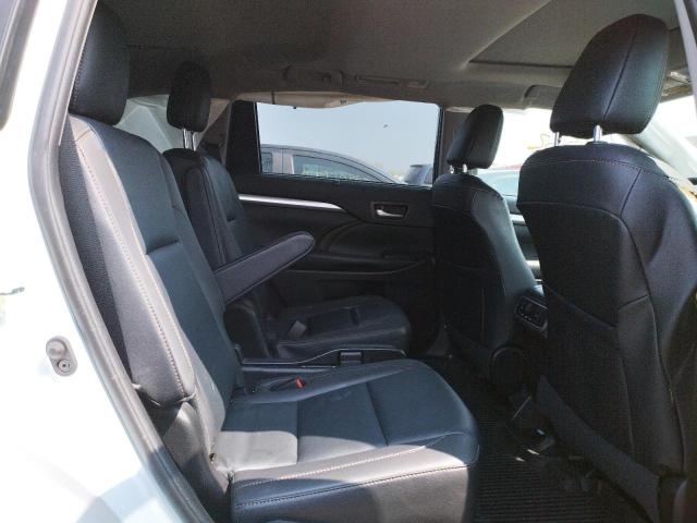 Photo 6 from auction – 2019 TOYOTA HIGHLANDER with VIN 5TDJZRFH4KS577920