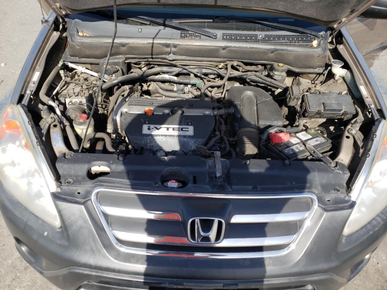 Photo 17 from auction – 2005 HONDA CR-V LX with VIN JHLRD68565C004447