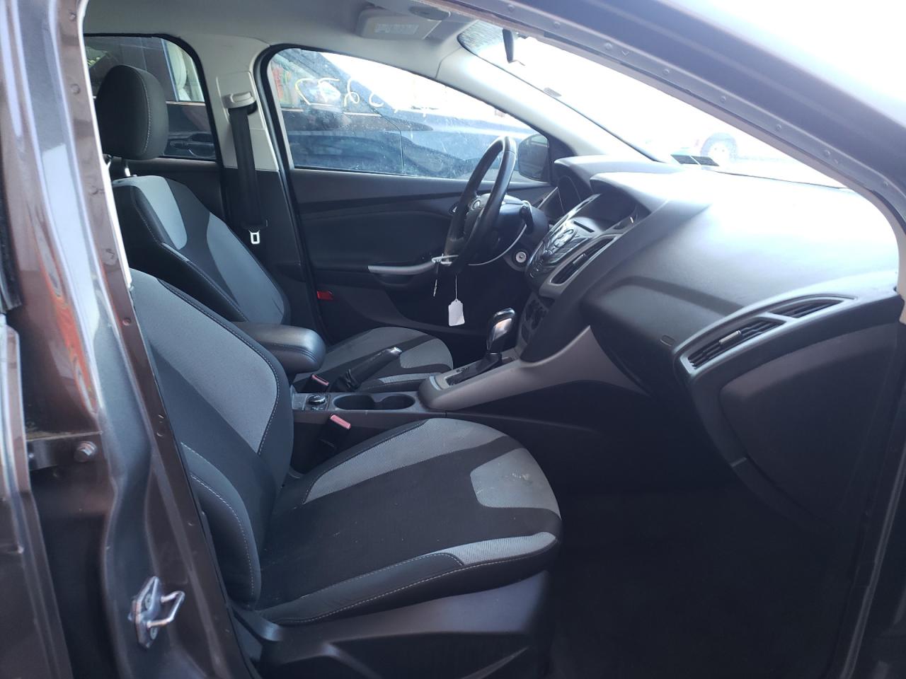 Photo 5 from auction – 2012 FORD FOCUS SE with VIN 1FAHP3K20CL265038