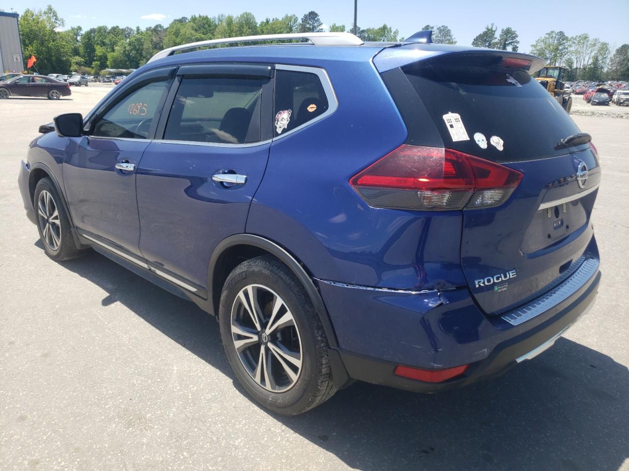 Photo 3 from auction – 2018 NISSAN ROGUE S with VIN 5N1AT2MT3JC827904