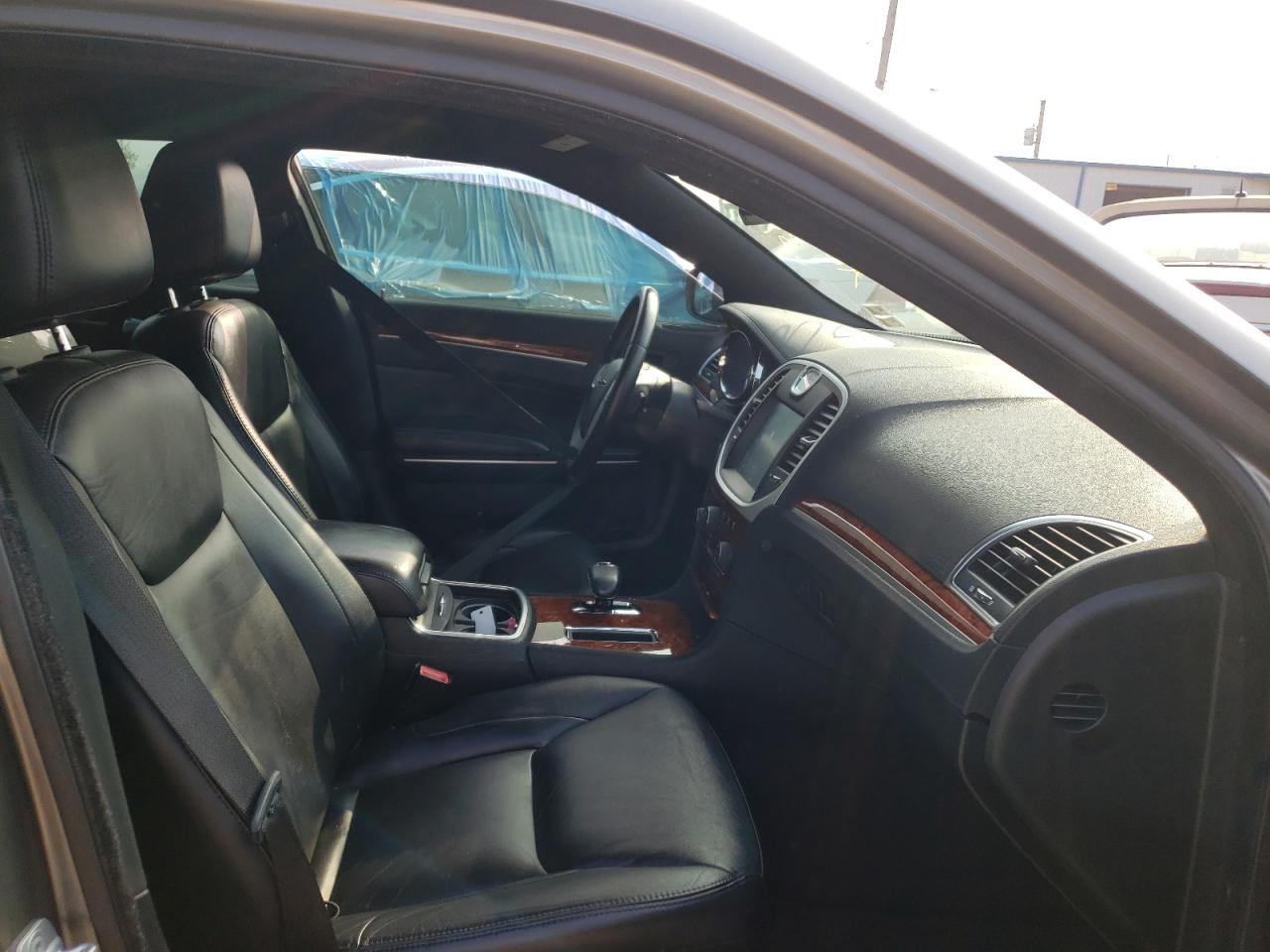 Photo 5 from auction – 2012 CHRYSLER 300 LIMITE with VIN 2C3CCACG3CH263364