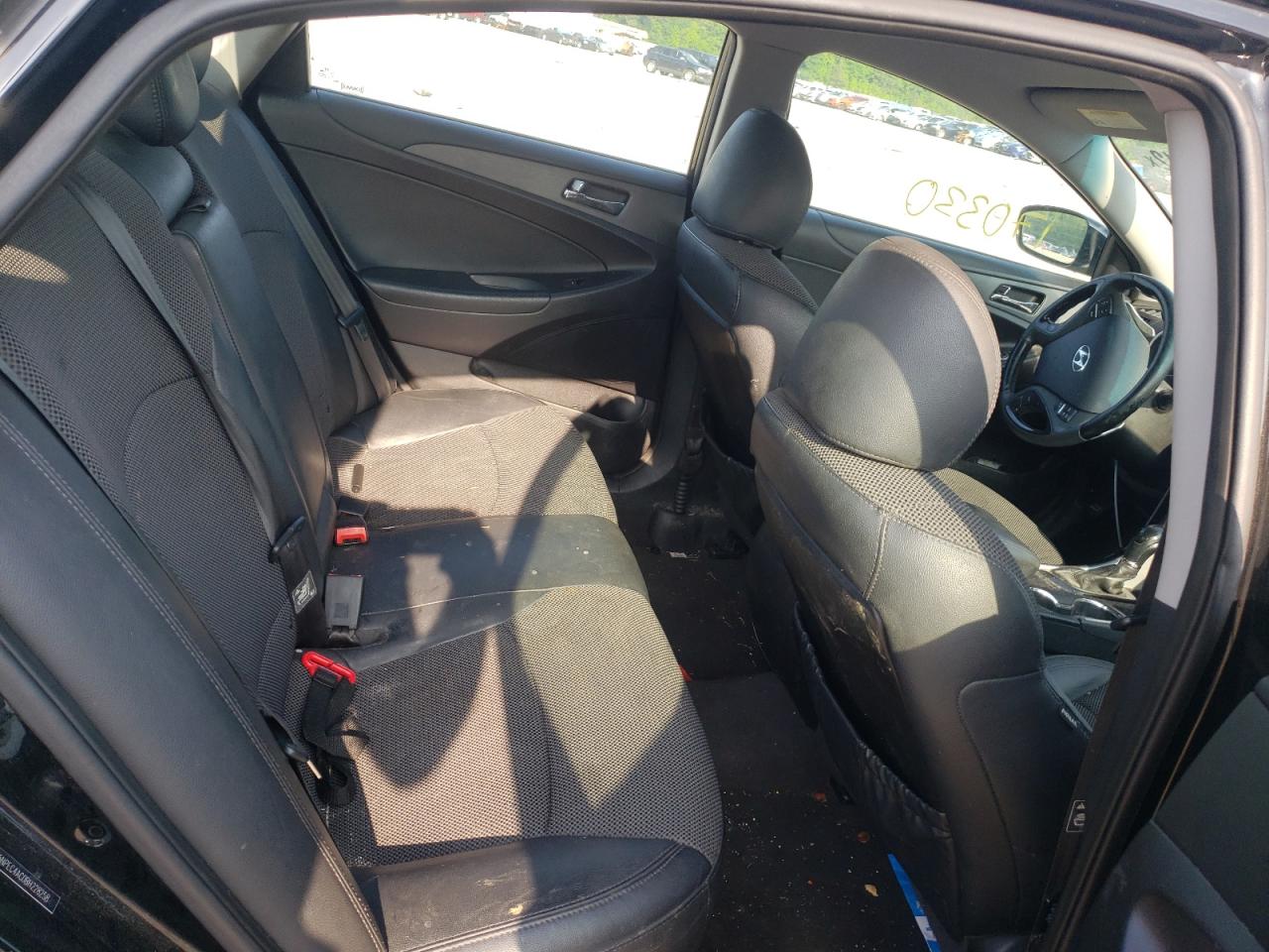 Photo 6 from auction – 2011 HYUNDAI SONATA SE with VIN 5NPEC4AC0BH228258