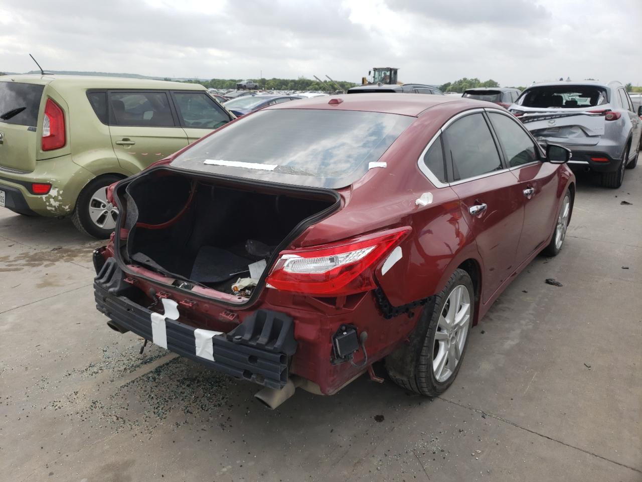 Photo 4 from auction – 2017 NISSAN ALTIMA 3.5 with VIN 1N4BL3AP6HC161787