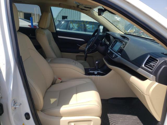 Photo 5 from auction – 2017 TOYOTA HIGHLANDER with VIN 5TDJZRFH4HS514339
