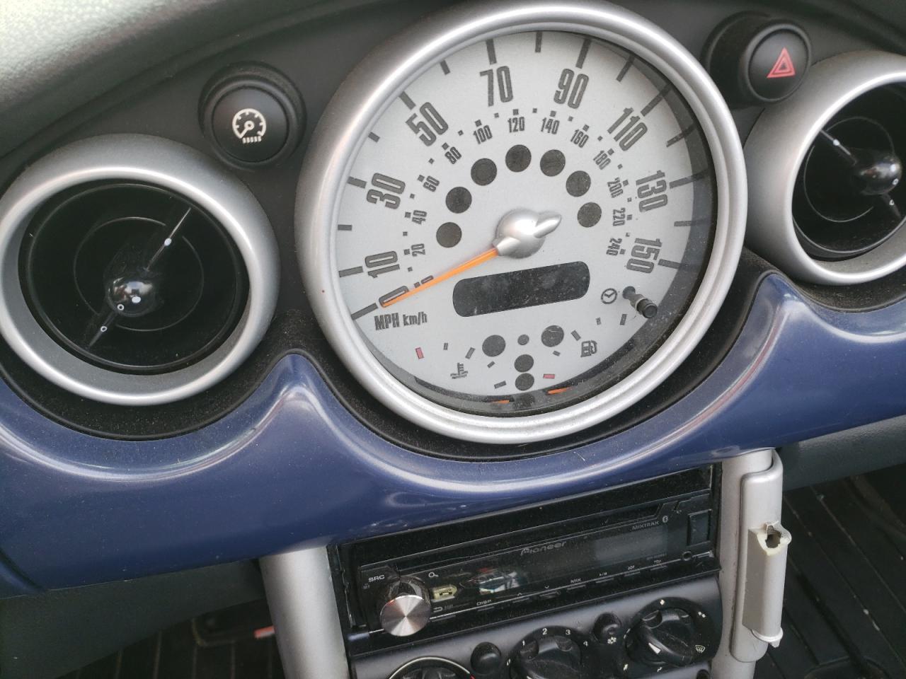 Photo 12 from auction – 2006 MINI COOPER with VIN WMWRF33526TF65582