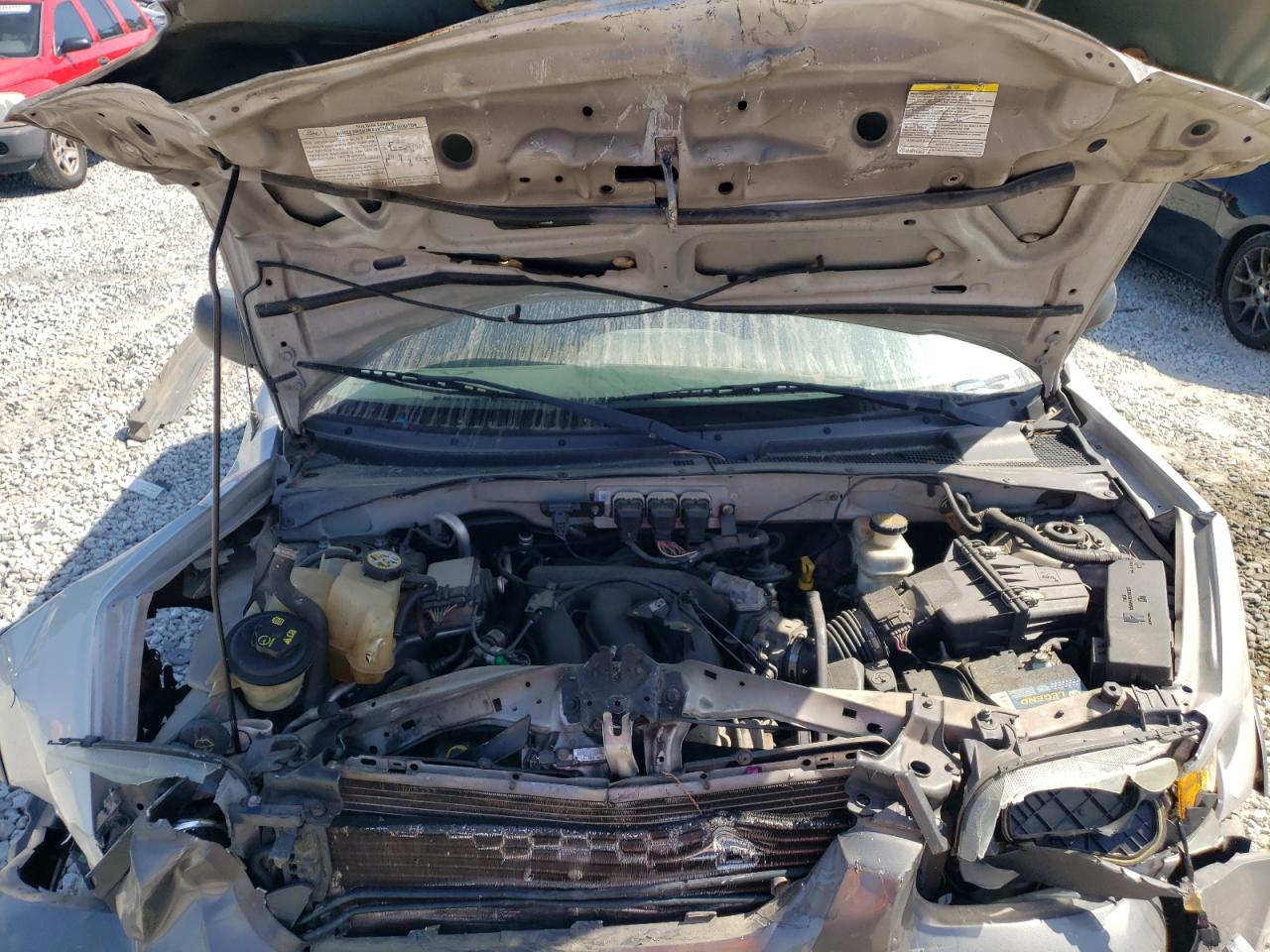 Photo 7 from auction – 2005 FORD ESCAPE XLT with VIN 1FMYU03195KD40203