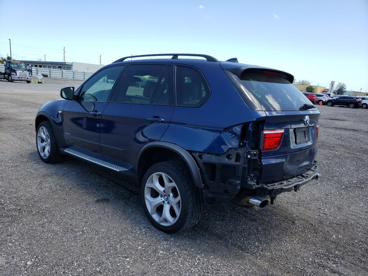 Photo 3 from auction – 2011 BMW X5 XDRIVE3 with VIN 5UXZV4C52BL415151