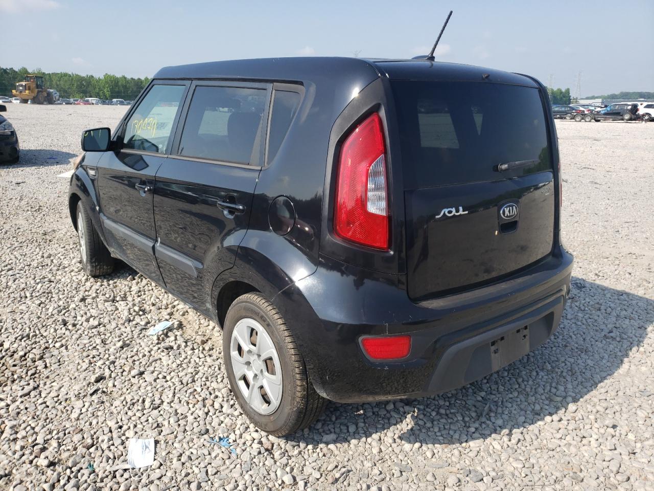 Photo 3 from auction – 2013 KIA SOUL with VIN KNDJT2A57D7752194