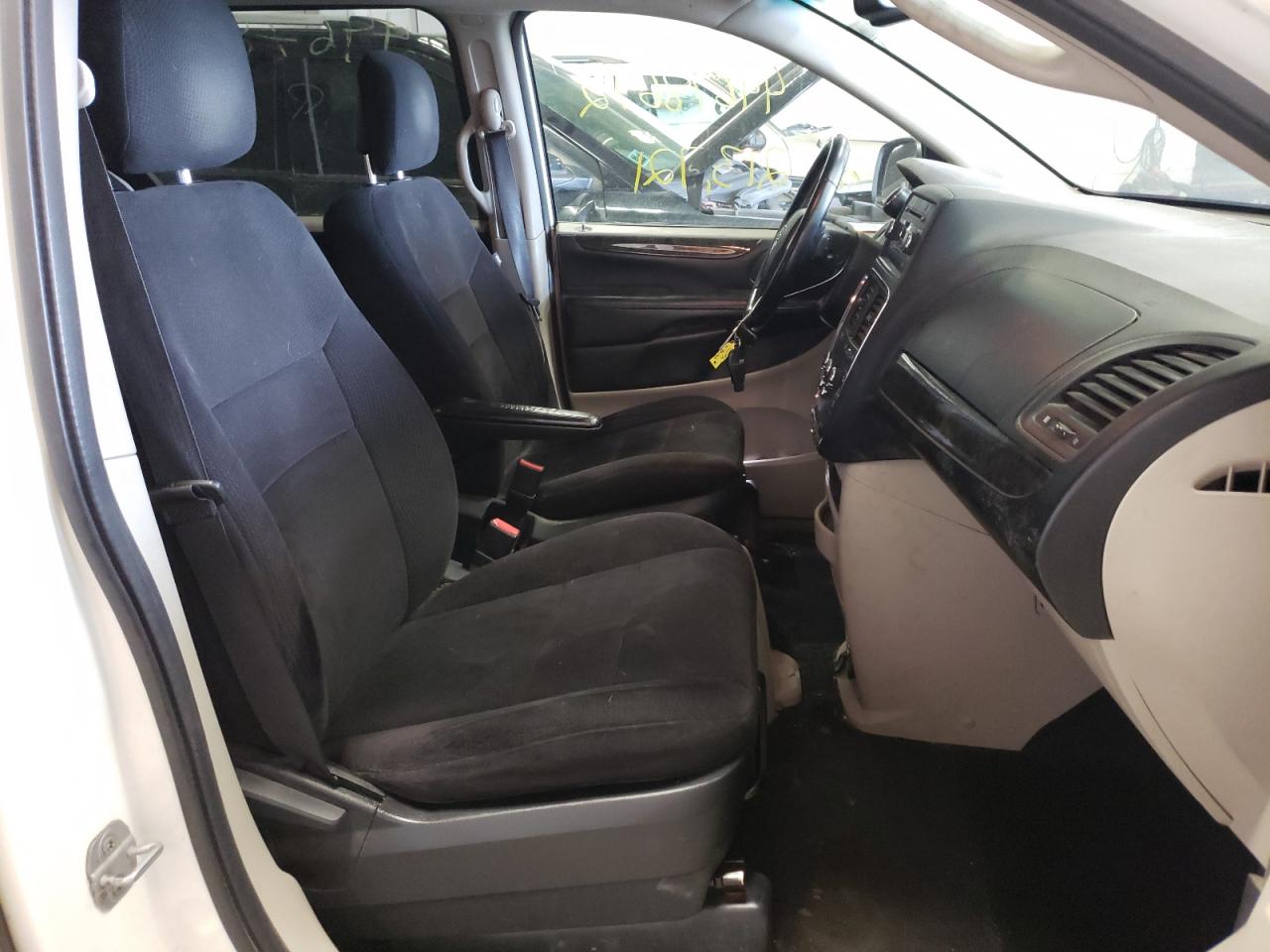 Photo 5 from auction – 2011 DODGE GRAND CARA with VIN 2D4RN4DG7BR618743