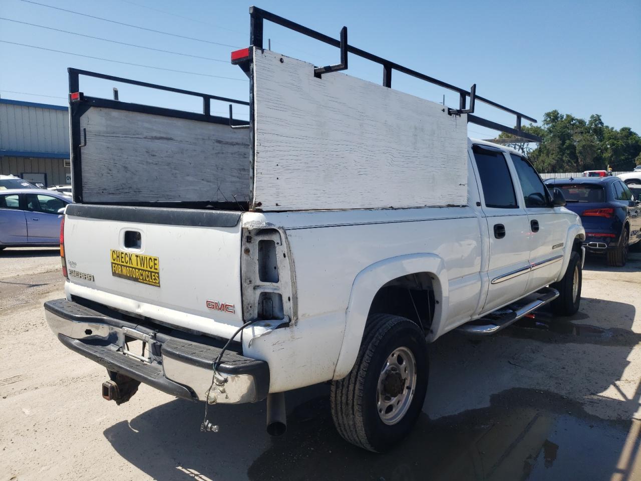 Photo 4 from auction – 2004 GMC SIERRA C25 with VIN 1GTHC23U34F105736