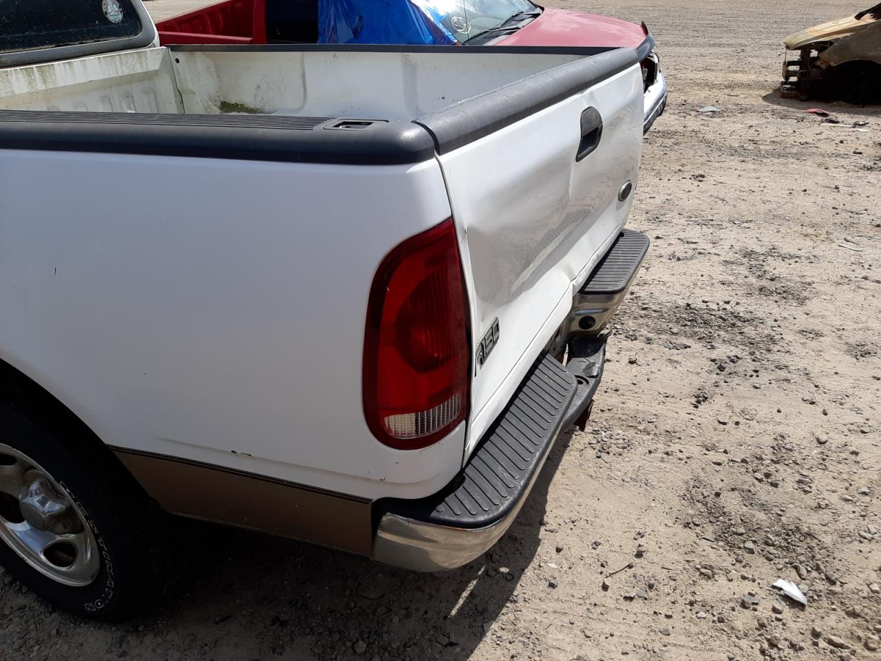 Photo 9 from auction – 2001 FORD F150 with VIN 1FTRF17L71NA01954