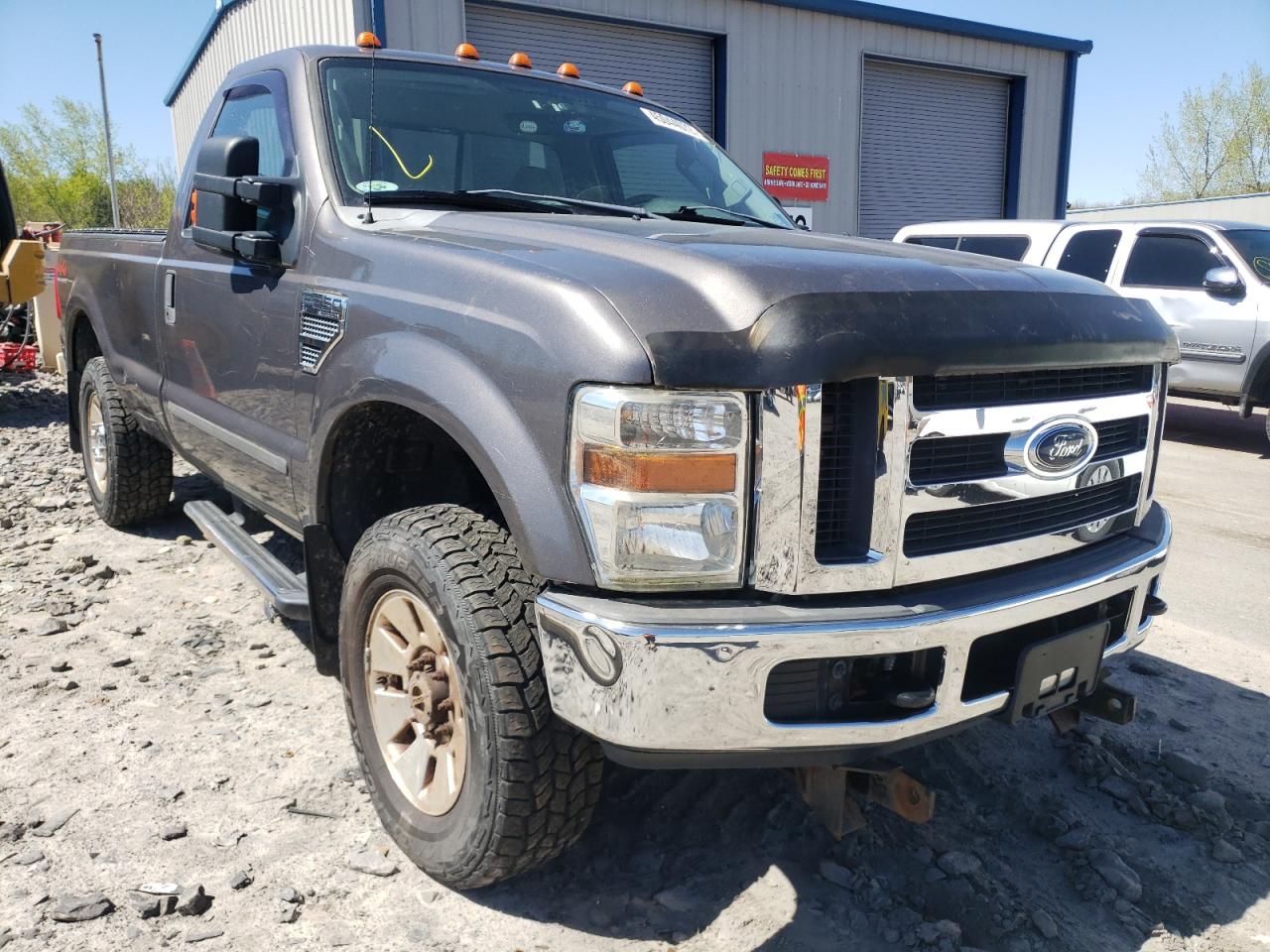 Photo 1 from auction – 2008 FORD F-250 with VIN 1FTNF21558EB54714