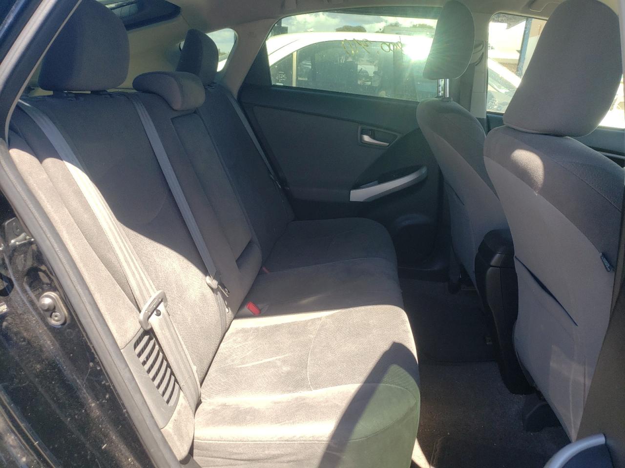 Photo 6 from auction – 2012 TOYOTA PRIUS with VIN JTDKN3DU3C5427107
