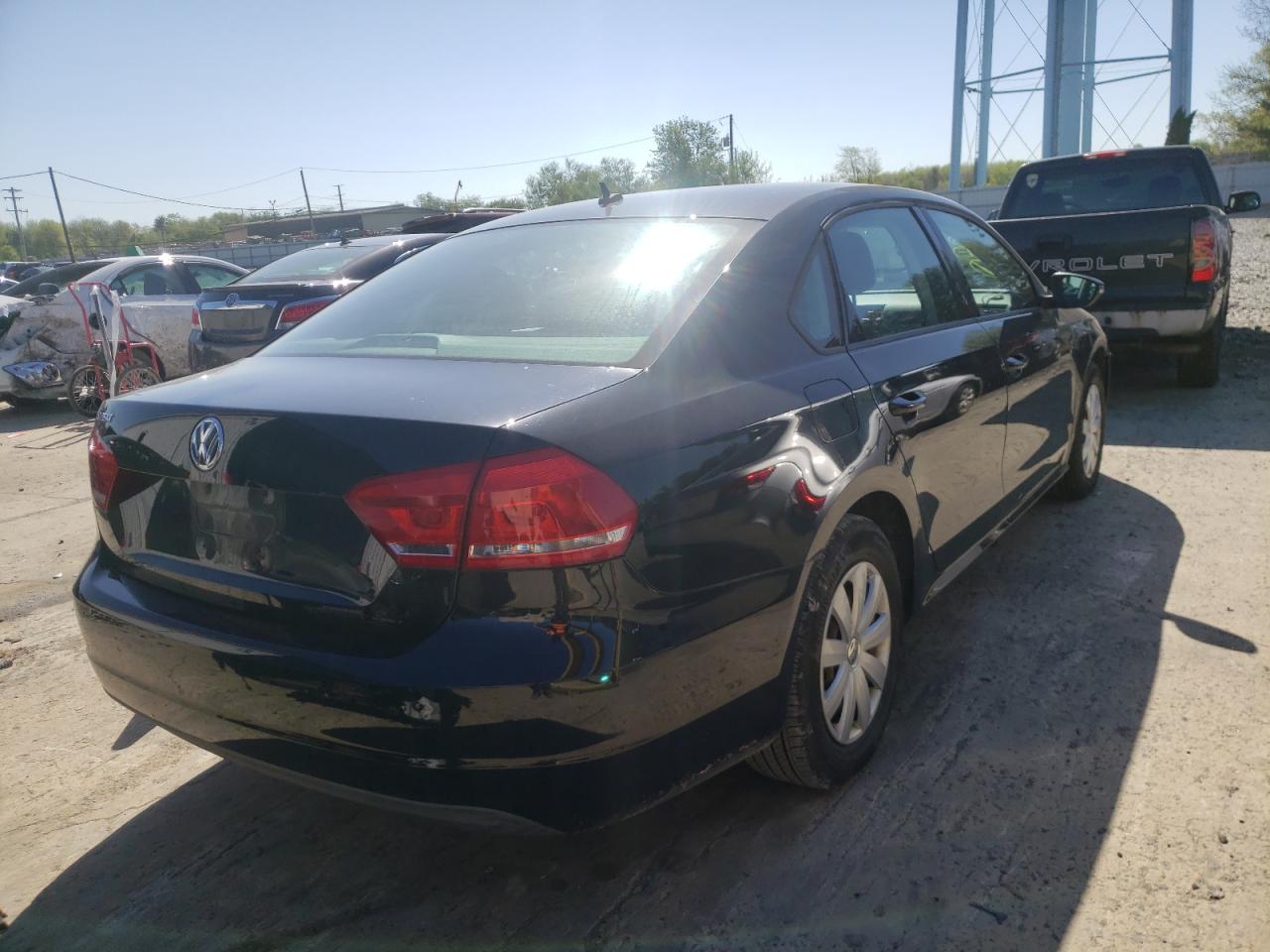 Photo 4 from auction – 2012 VOLKSWAGEN PASSAT S with VIN 1VWAP7A32CC006173