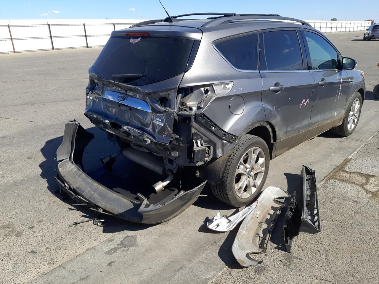Photo 4 from auction – 2013 FORD ESCAPE SEL with VIN 1FMCU0HX8DUA53400