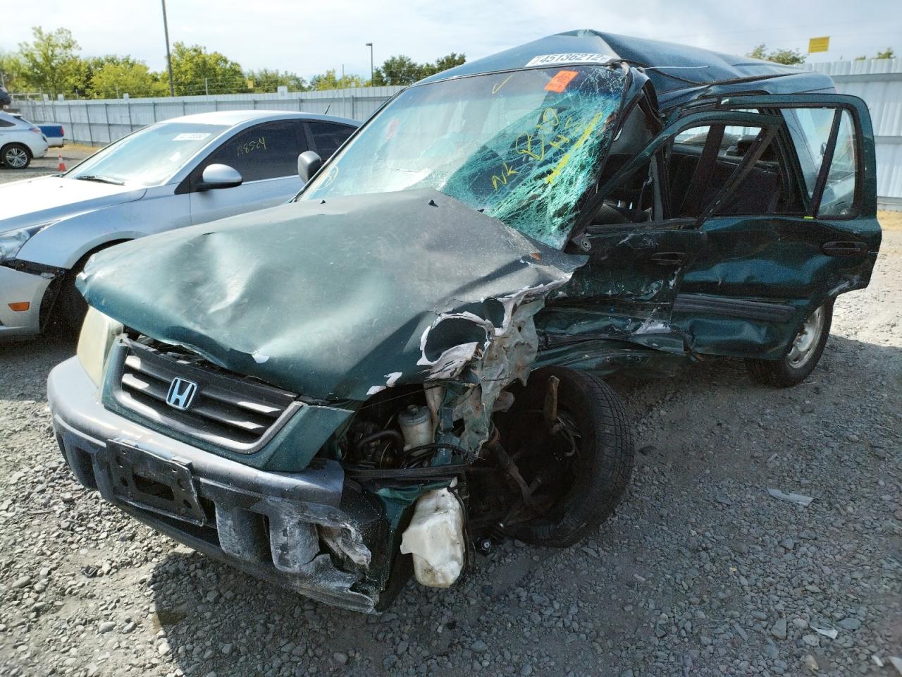 Photo 2 from auction – 2000 HONDA CR-V LX with VIN JHLRD1844YS015872