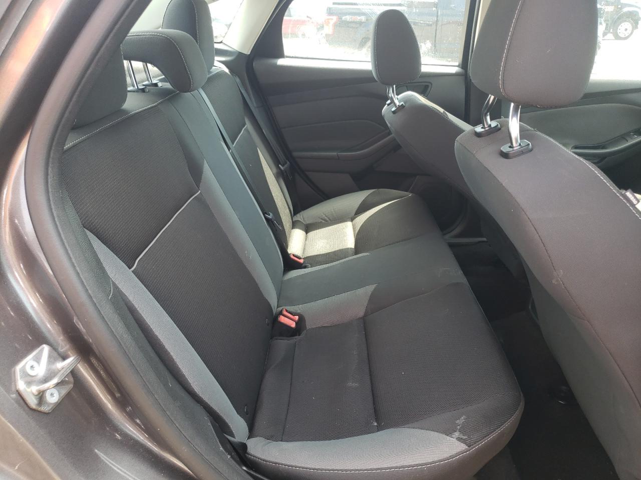 Photo 6 from auction – 2014 FORD FOCUS S with VIN 1FADP3E20EL380235