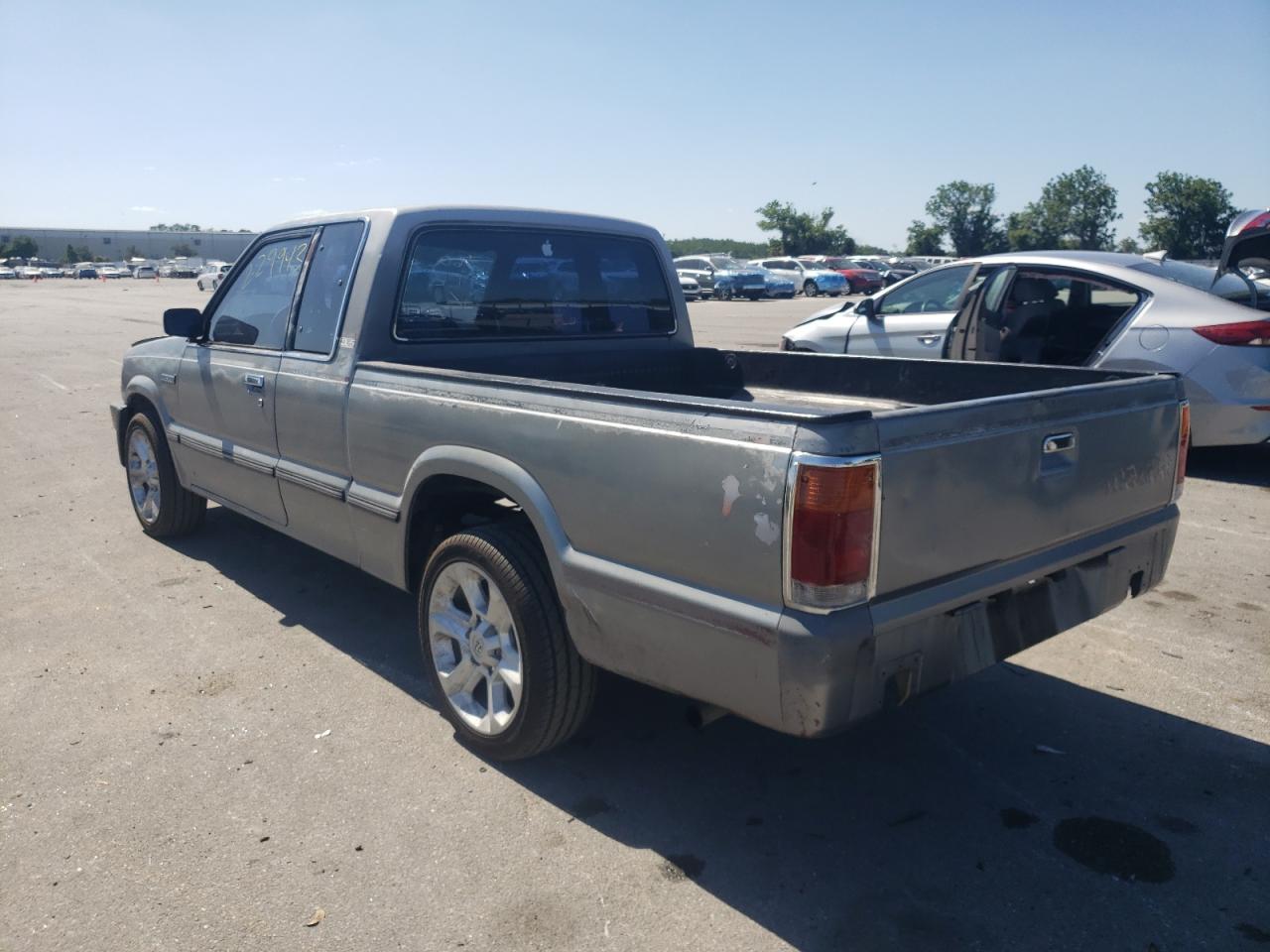 Photo 3 from auction – 1990 MAZDA B2600 CAB with VIN JM2UF3148L0907131