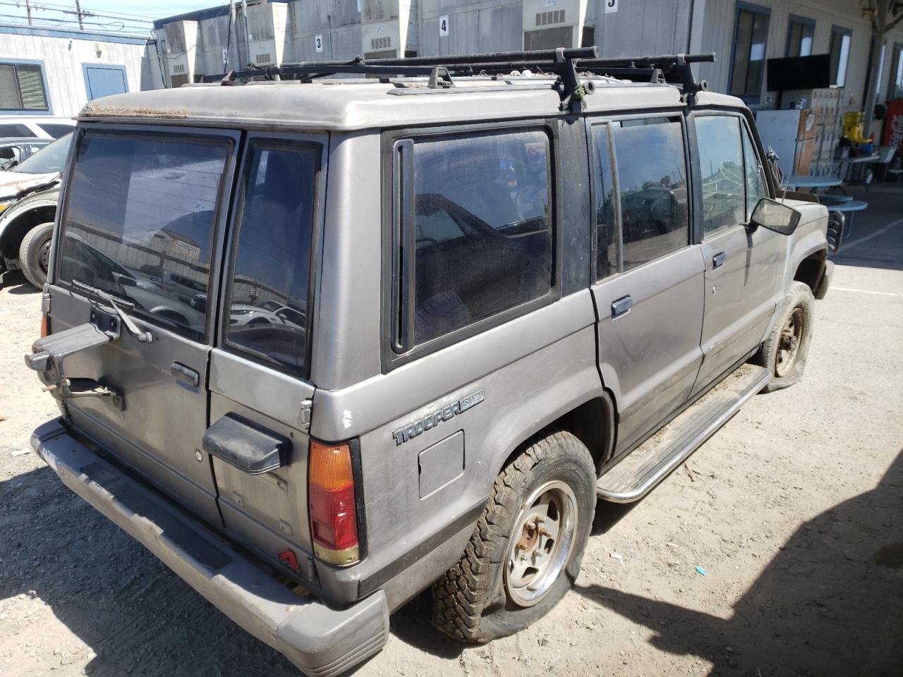 Photo 4 from auction – 1989 ISUZU TROOPER II with VIN JACCH58E4K7900220