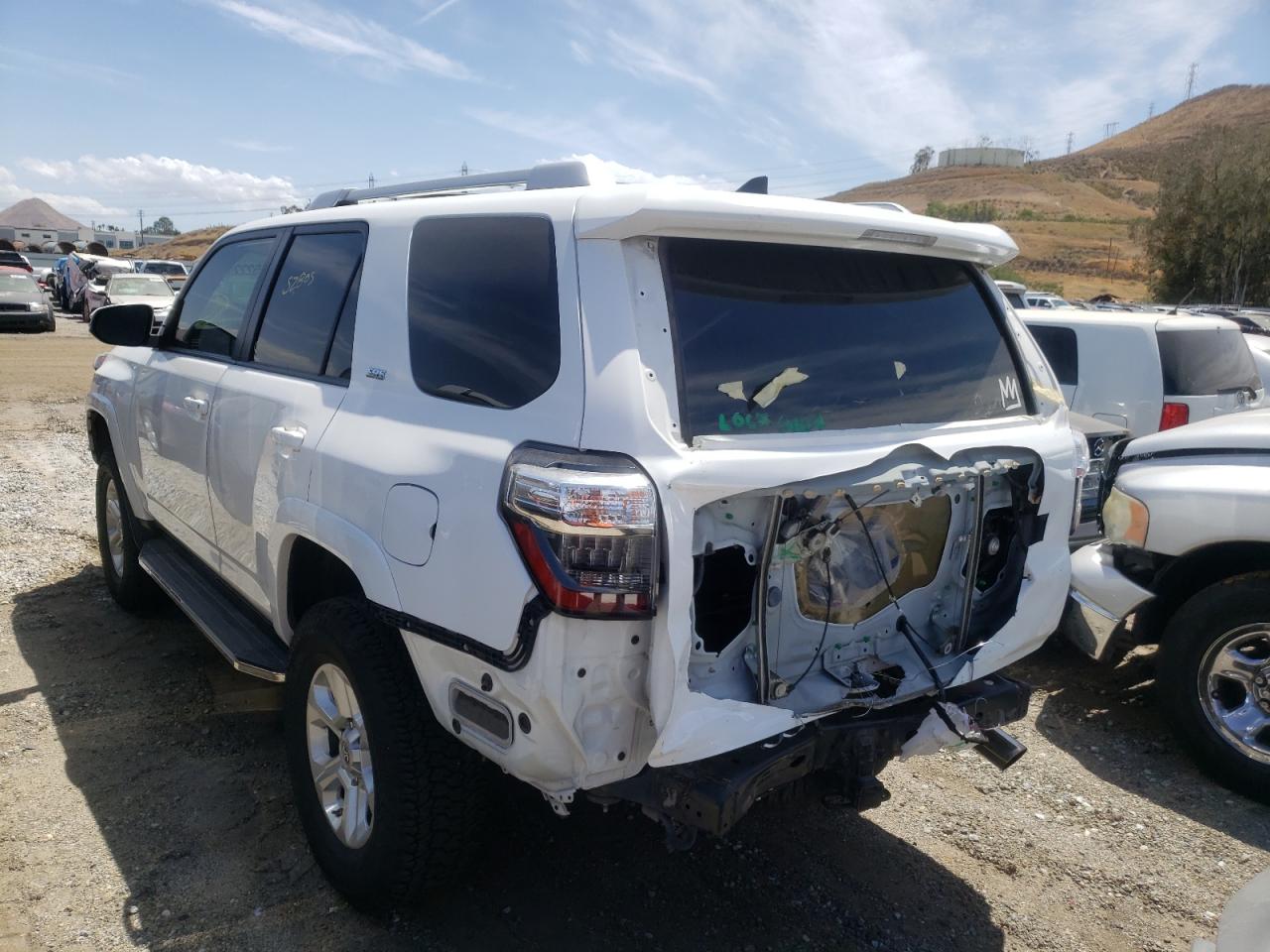 Photo 3 from auction – 2018 TOYOTA 4RUNNER SR with VIN JTEBU5JR7J5498303