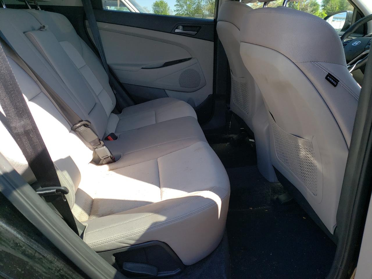 Photo 6 from auction – 2016 HYUNDAI TUCSON LIM with VIN KM8J33A26GU219072