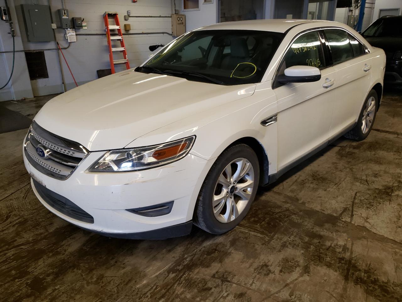 Photo 2 from auction – 2011 FORD TAURUS SEL with VIN 1FAHP2HW0BG109304