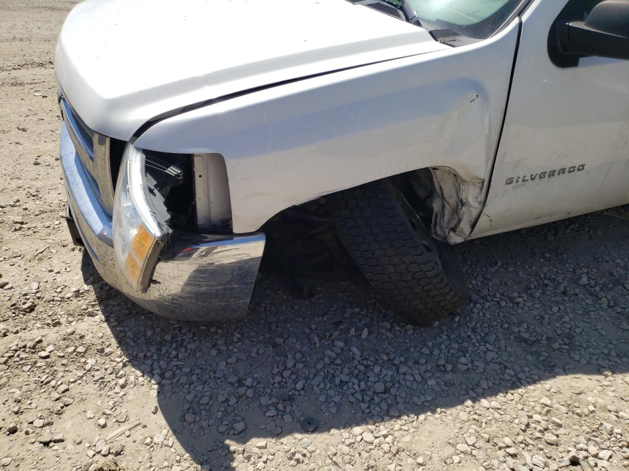 Photo 9 from auction – 2013 CHEVROLET SILVERADO with VIN 1GCNKPEA9DZ166237