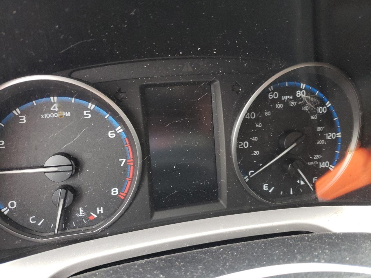 Photo 8 from auction – 2018 TOYOTA RAV4 LE with VIN JTMBFREV0JJ257591