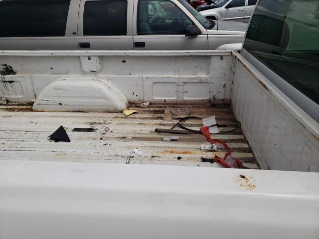 Photo 6 from auction – 2001 CHEVROLET SILVERADO with VIN 1GBHC24161E298541