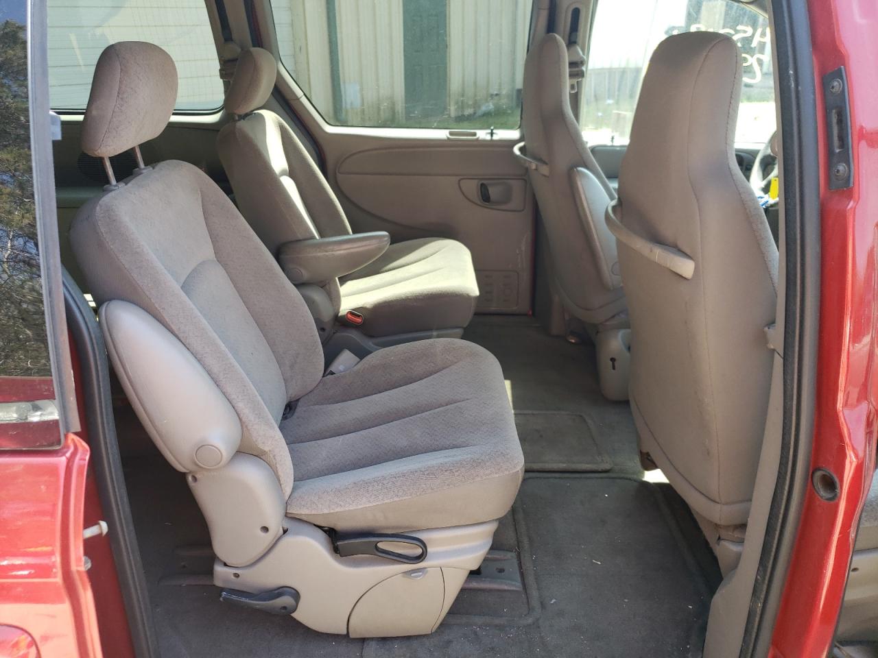 Photo 6 from auction – 2003 CHRYSLER TOWN & COU with VIN 2C4GP24393R303878