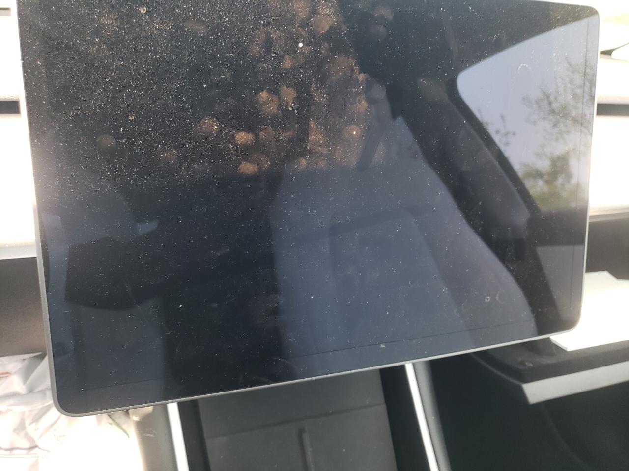Photo 8 from auction – 2020 TESLA MODEL Y with VIN 5YJYGDEE7LF032461