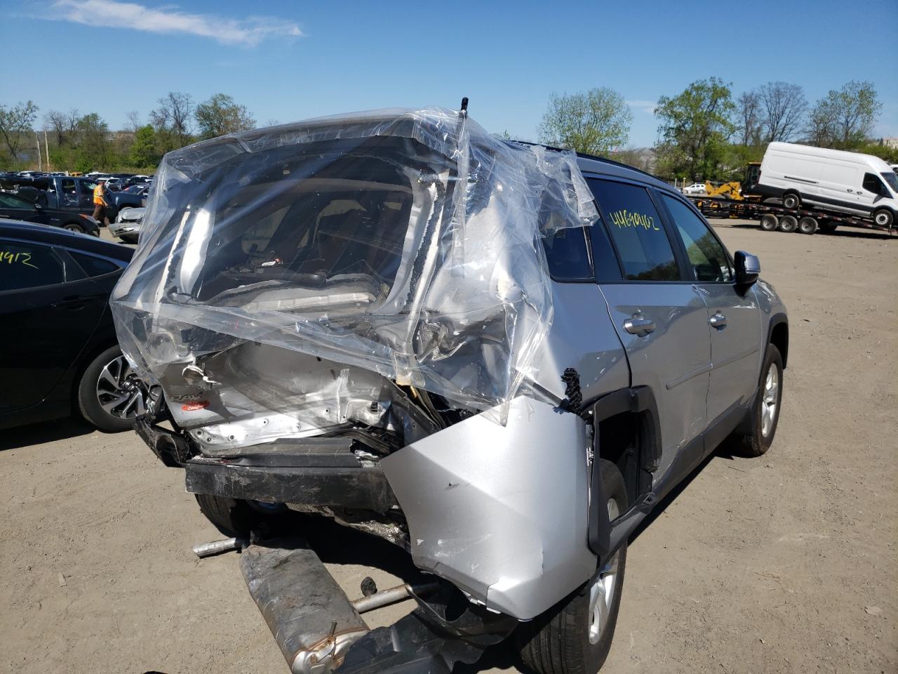 Photo 4 from auction – 2021 TOYOTA RAV4 XLE with VIN 2T3P1RFV4MW151329