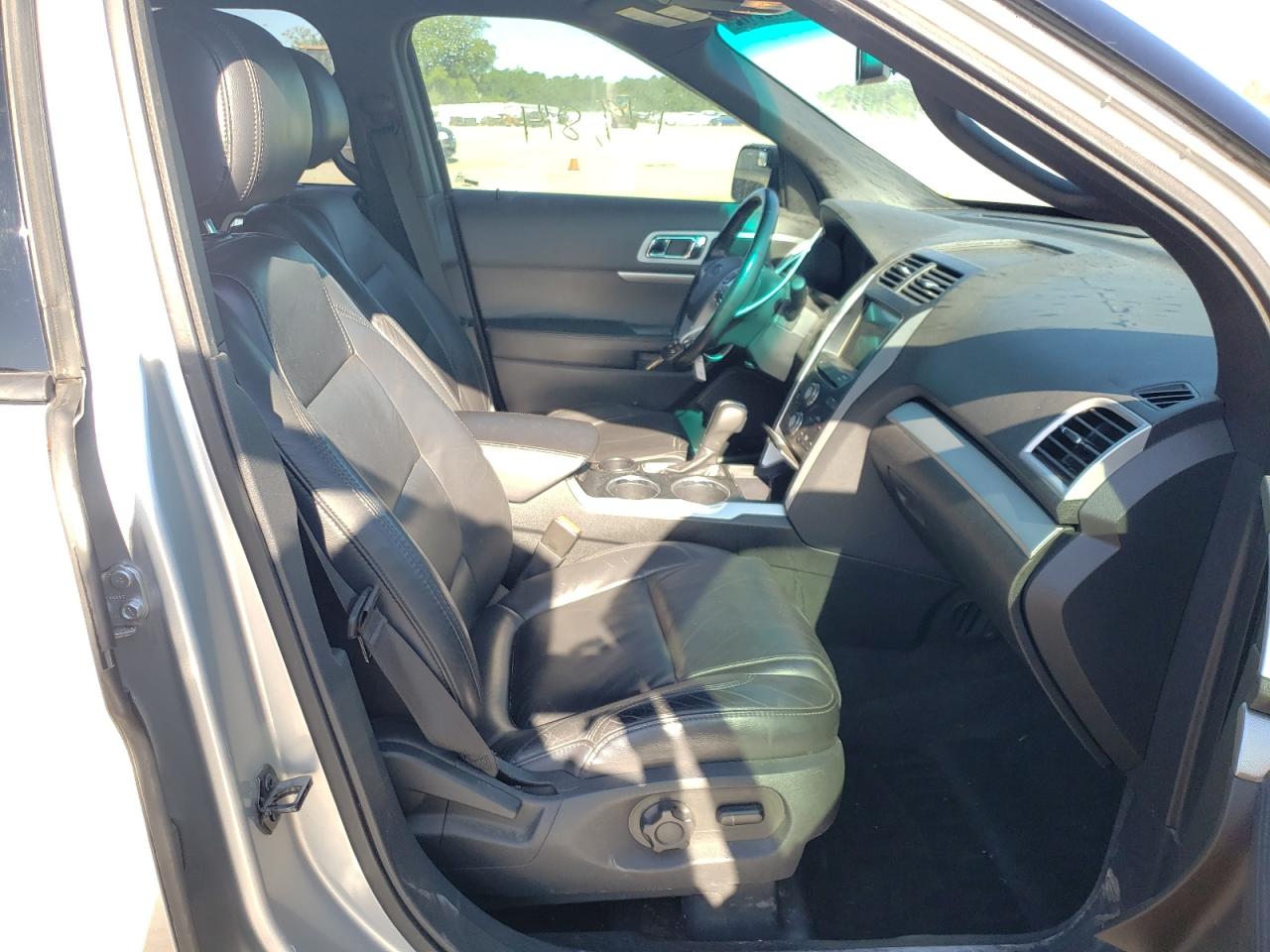 Photo 5 from auction – 2011 FORD EXPLORER X with VIN 1FMHK7D81BGA09527